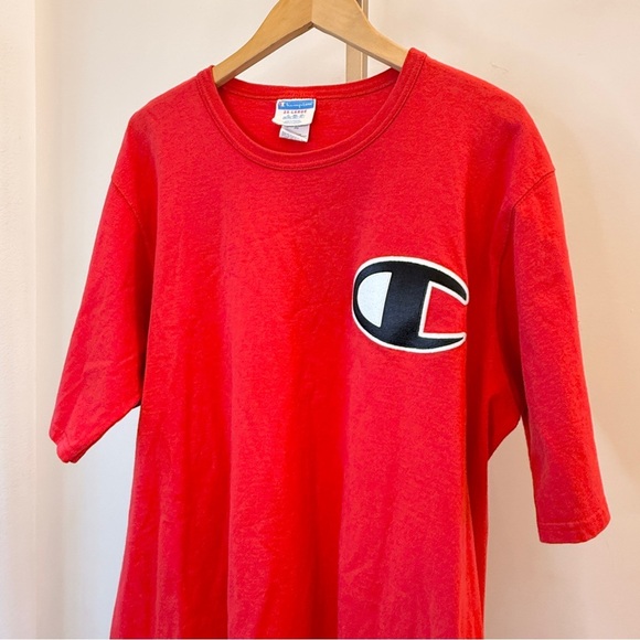 Champion Men's 2XL Vintage Red T-Shirt Embroidered Big Logo Graphic Print - Picture 2 of 10